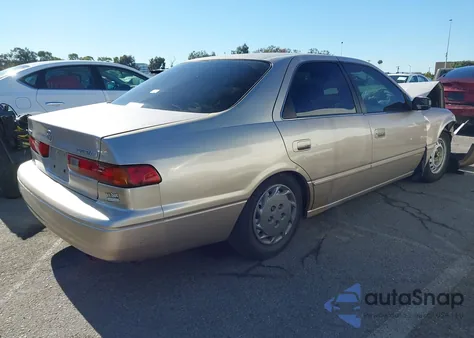 1999 Toyota Camry Le из США, поврежденный, VIN 4T1BG22K2XU890501